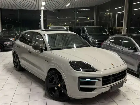 Porsche Cayenne 2025